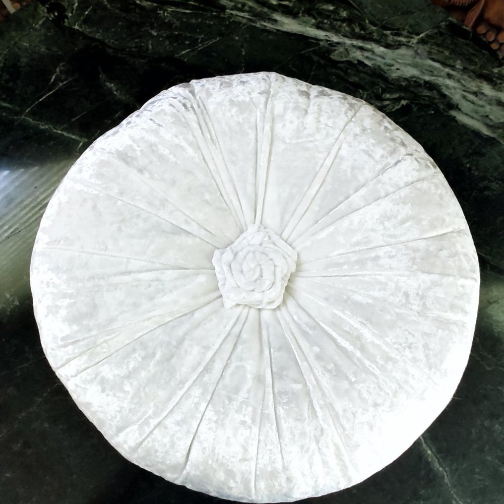 Custom Made Pair of White Velvet Velour Round 15" Boudoir Bedding Accent Pillows - Picture 2 of 5